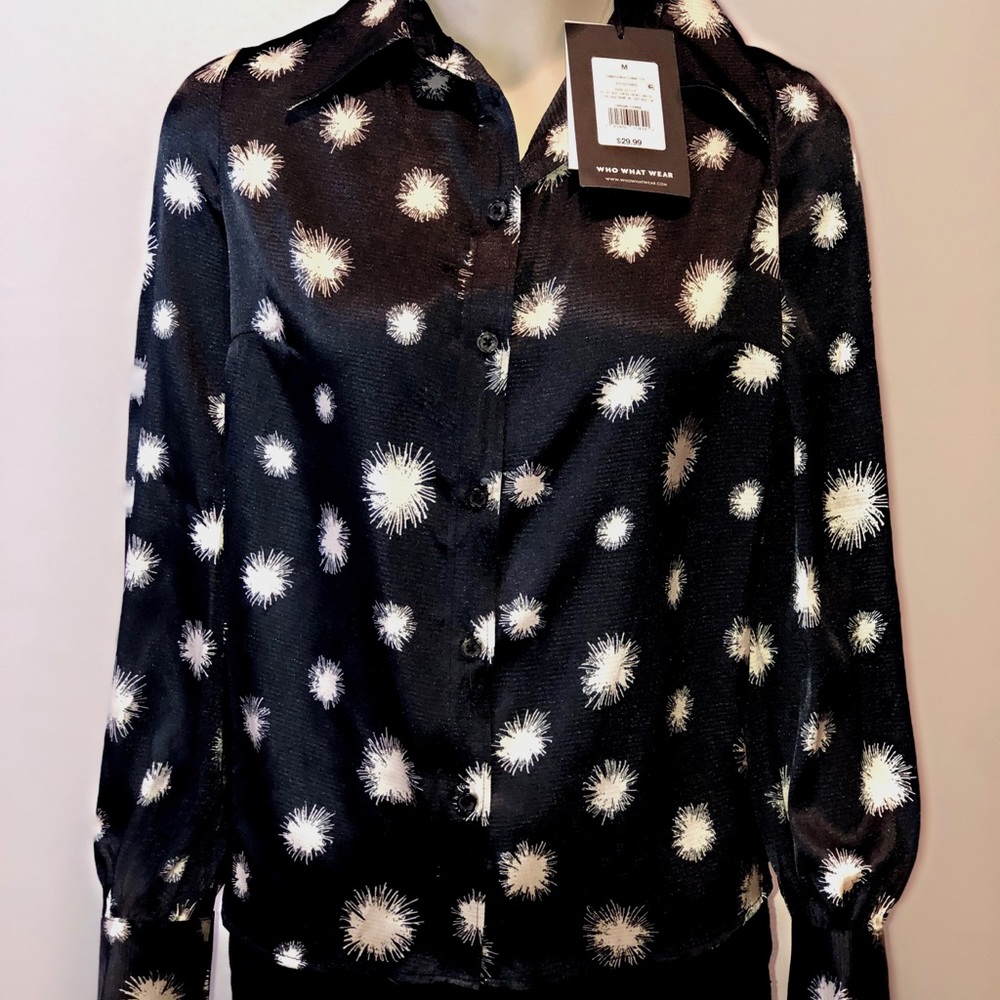 Lightweight button up blouse - Picture 2 of 2